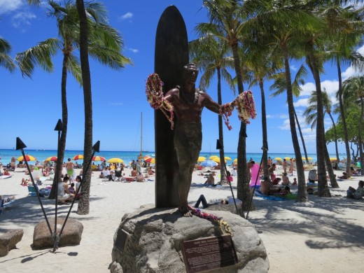 The statue of the Duke, famous Hawaiian Olympic Swimmer